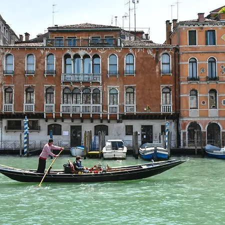 The Countess By Interhome * Venedig