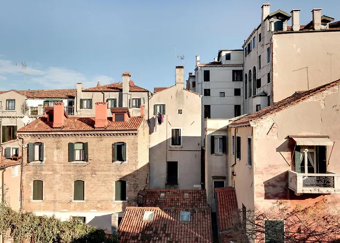 The Countess By Interhome * Venice
